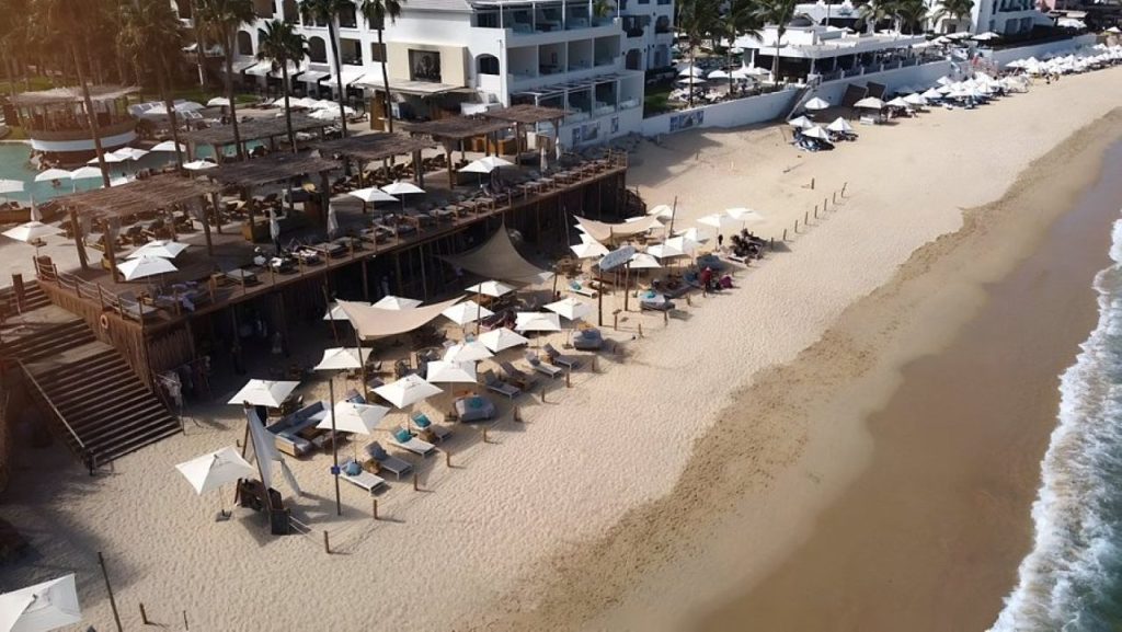 Tamara Beach Restaurant in Cabo San Lucas
